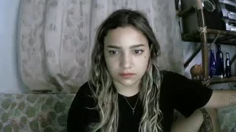 Snapshot of purple_23 chatting on April 6, 2026, 5:19 am Lizzy online show from April 6, 2026, 5:19 am