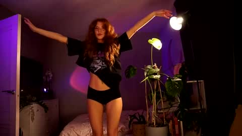 Snapshot of purple_baby chatting on May 22, 2026, 6:46 pm Sasha wait you here 6 of November. will celebrate my B- day online show from May 22, 2026, 6:46 pm