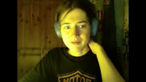 purple_cat55 online show from January 2, 2025, 9:50 pm