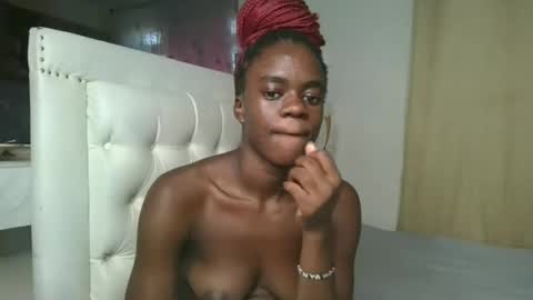 purple_honey1 online show from April 4, 2026, 3:49 am