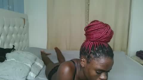 purple_honey1 online show from April 6, 2026, 6:20 pm