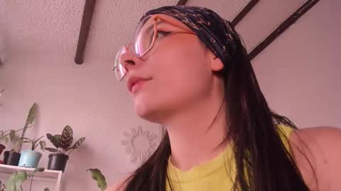 Snapshot of purple_opal chatting on February 12, 2026, 6:14 pm Vero online from Tuesday to Sunday online show from February 12, 2026, 6:14 pm