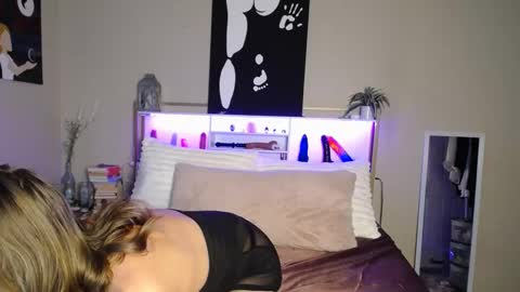 Purple online show from October 13, 2025, 2:55 am