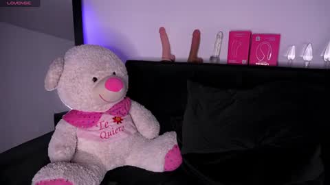 Snapshot of purplesnake_ chatting on July 1, 2026, 3:08 am Alynn online show from July 1, 2026, 3:08 am