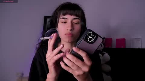Snapshot of purplesnake_ chatting on July 24, 2026, 2:31 am Alynn online show from July 24, 2026, 2:31 am