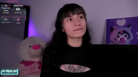 Snapshot of purplesnake_ chatting on August 5, 2026, 6:49 am Alynn online show from August 5, 2026, 6:49 am