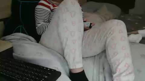 Lara online show from December 20, 2024, 10:43 pm