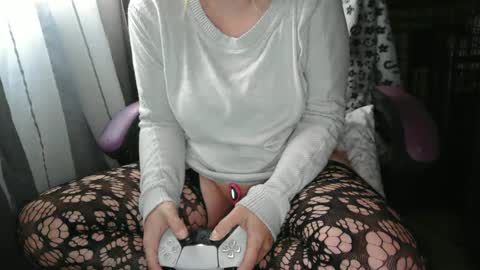 Lara online show from February 25, 2025, 5:04 pm