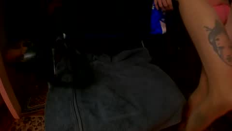 Snapshot of pussyandcocksucker chatting on December 9, 2024, 4:01 am pussyandcocksucker online show from December 9, 2024, 4:01 am