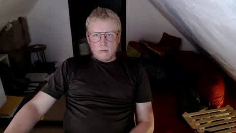pussylovercb online show from June 28, 2026, 7:09 pm