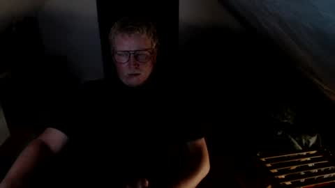 pussylovercb online show from July 4, 2026, 8:04 pm