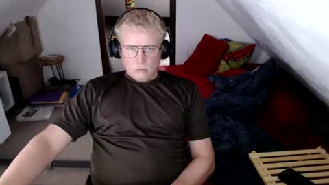 pussylovercb online show from July 5, 2026, 12:01 pm