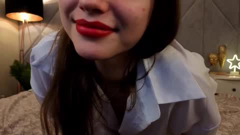 Ellie online show from October 21, 2025, 6:52 pm