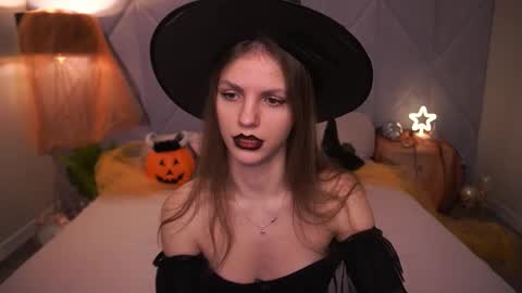 Ellie online show from October 31, 2025, 7:09 am