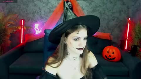 Ellie online show from November 1, 2025, 7:43 am