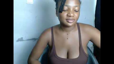 Snapshot of pussyxwetx chatting on June 21, 2026, 9:39 pm pussyxwetx online show from June 21, 2026, 9:39 pm