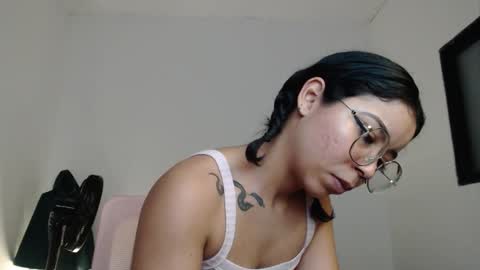 Izumi online show from November 11, 2025, 5:29 am