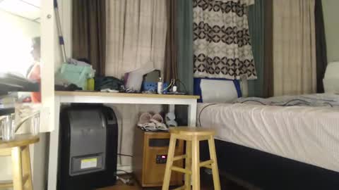 Snapshot of putiputi4u chatting on December 27, 2024, 3:42 am putiputi4u online show from December 27, 2024, 3:42 am