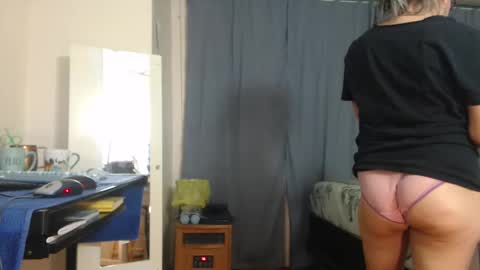 putiputi4u online show from April 13, 2026, 3:34 am