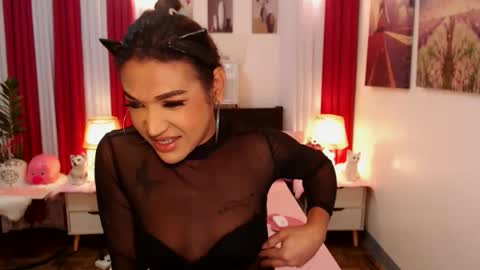 Snapshot of pythoncock4u chatting on December 3, 2024, 12:16 pm Queen Agatha online show from December 3, 2024, 12:16 pm