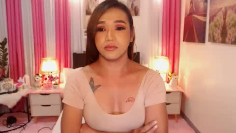 Snapshot of pythoncock4u chatting on December 17, 2024, 12:54 pm Queen Agatha online show from December 17, 2024, 12:54 pm