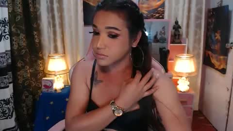 Snapshot of pythoncock4u chatting on March 10, 2025, 11:10 am Queen Agatha online show from March 10, 2025, 11:10 am