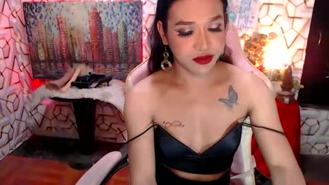 Snapshot of pythoncock4u chatting on May 9, 2026, 3:06 pm Queen Agatha online show from May 9, 2026, 3:06 pm