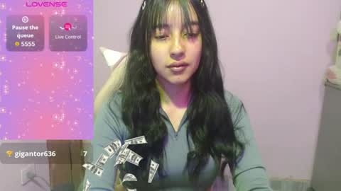 Snapshot of quee_tiana chatting on July 19, 2026, 3:54 am your princess online show from July 19, 2026, 3:54 am