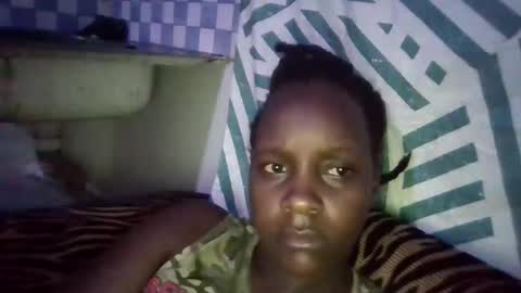 queen014 online show from December 18, 2025, 2:39 am