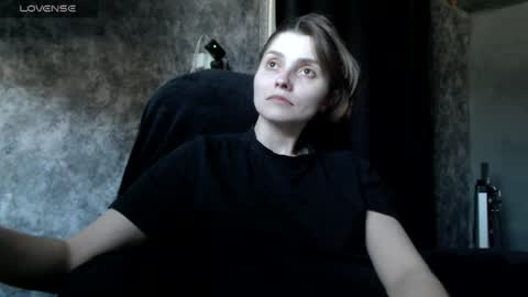 Lola online show from March 31, 2026, 12:05 pm