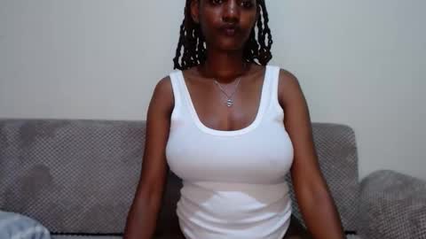 queen74890 online show from September 12, 2025, 1:55 pm