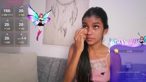 Snapshot of queen_adhara chatting on April 13, 2026, 12:43 pm ANTONELLA online show from April 13, 2026, 12:43 pm