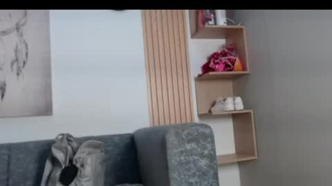 Snapshot of queen_adhara chatting on May 20, 2026, 12:33 pm ANTONELLA online show from May 20, 2026, 12:33 pm