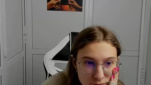 Amelie online show from April 4, 2026, 7:17 am