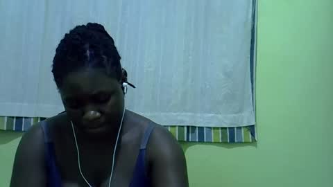 queen_diva01 online show from April 17, 2026, 10:02 pm