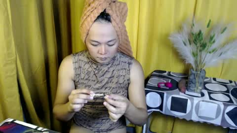 Snapshot of queen_ennah chatting on June 24, 2026, 5:17 am queen_ennah online show from June 24, 2026, 5:17 am