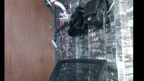 Angel online show from December 19, 2025, 5:25 am