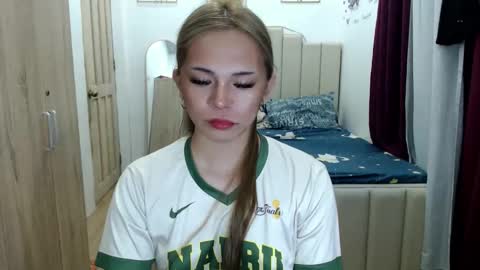 Snapshot of queen_heart0 chatting on May 7, 2026, 2:17 am shawny online show from May 7, 2026, 2:17 am