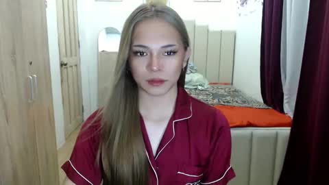 Snapshot of queen_heart0 chatting on June 3, 2026, 1:08 am shawny online show from June 3, 2026, 1:08 am