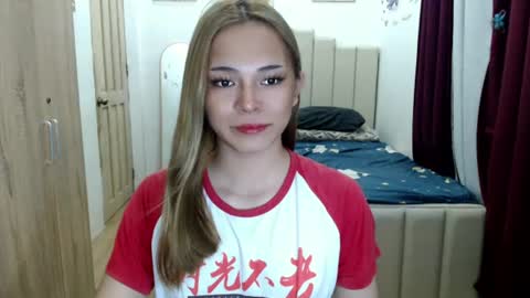 Snapshot of queen_heart0 chatting on June 15, 2026, 1:08 am shawny online show from June 15, 2026, 1:08 am