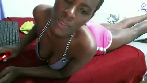 Snapshot of queen_mah chatting on March 9, 2025, 3:16 pm Queen online show from March 9, 2025, 3:16 pm