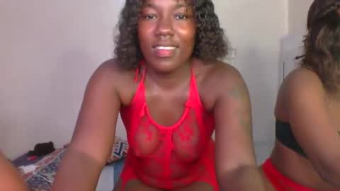 queen_mira online show from September 22, 2025, 6:32 pm