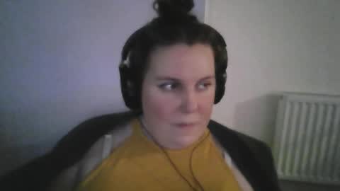 Snapshot of queen_o_swords chatting on February 27, 2026, 5:57 pm queen_o_swords online show from February 27, 2026, 5:57 pm