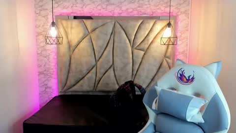   online show from February 13, 2025, 12:00 pm