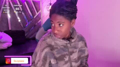   online show from October 5, 2025, 12:14 pm