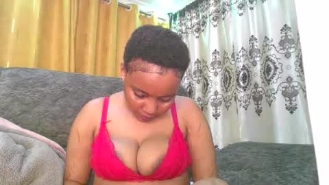 Snapshot of queenbeiby05 chatting on May 29, 2026, 6:39 pm queen online show from May 29, 2026, 6:39 pm