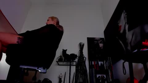 Misscatsnow online show from February 26, 2026, 8:02 am