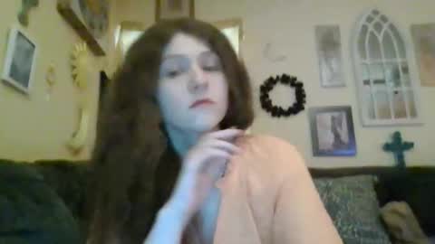 Snapshot of queencrimsonlvx chatting on April 23, 2026, 12:51 pm queencrimsonlvx online show from April 23, 2026, 12:51 pm