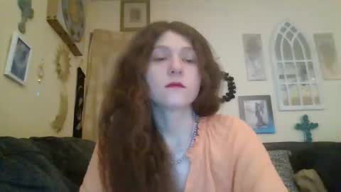 Snapshot of queencrimsonlvx chatting on April 24, 2026, 1:19 am queencrimsonlvx online show from April 24, 2026, 1:19 am