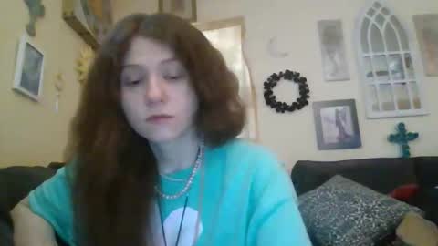 Snapshot of queencrimsonlvx chatting on April 30, 2026, 10:36 pm queencrimsonlvx online show from April 30, 2026, 10:36 pm